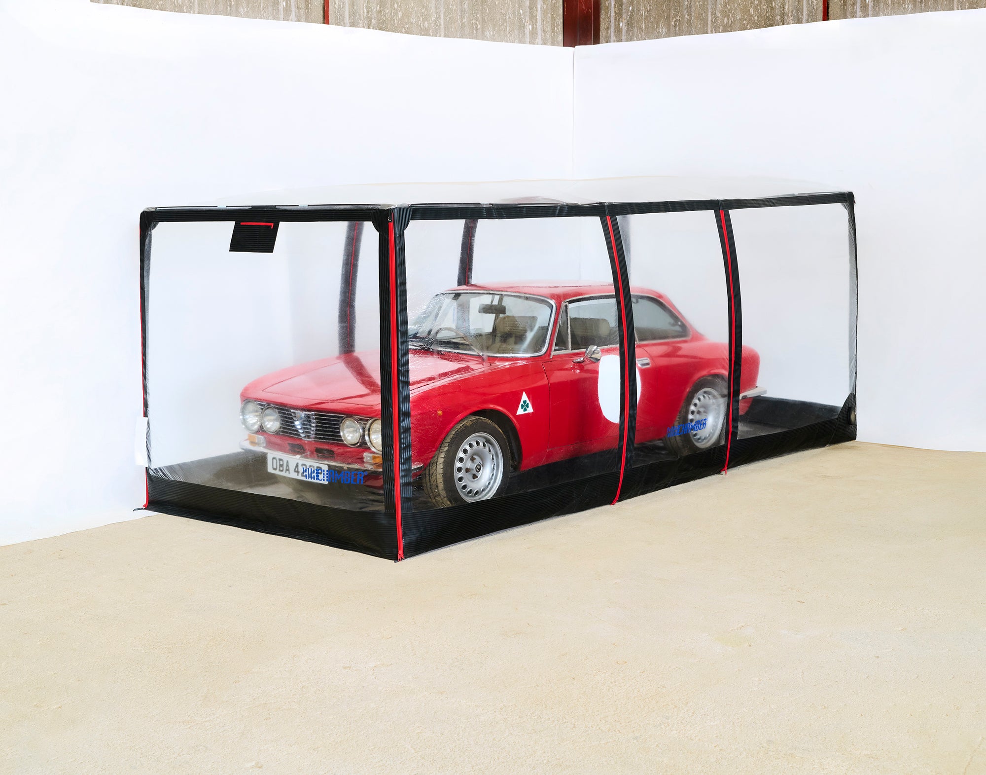 SPORTSCAR (4.15 x 1.8 x 1.7m)